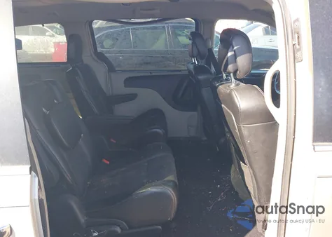 2014 Chrysler Town & Country Touring-L 30Th Anniversary z USA, uszkodzony, nr VIN 2C4RC1CG8ER367240